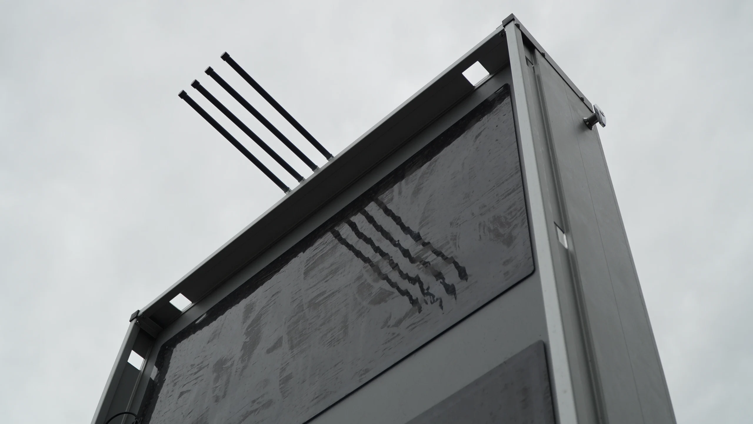 Dockwatch trailer arm extended